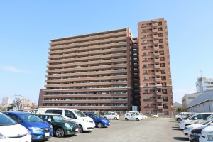 アプローズ県庁前